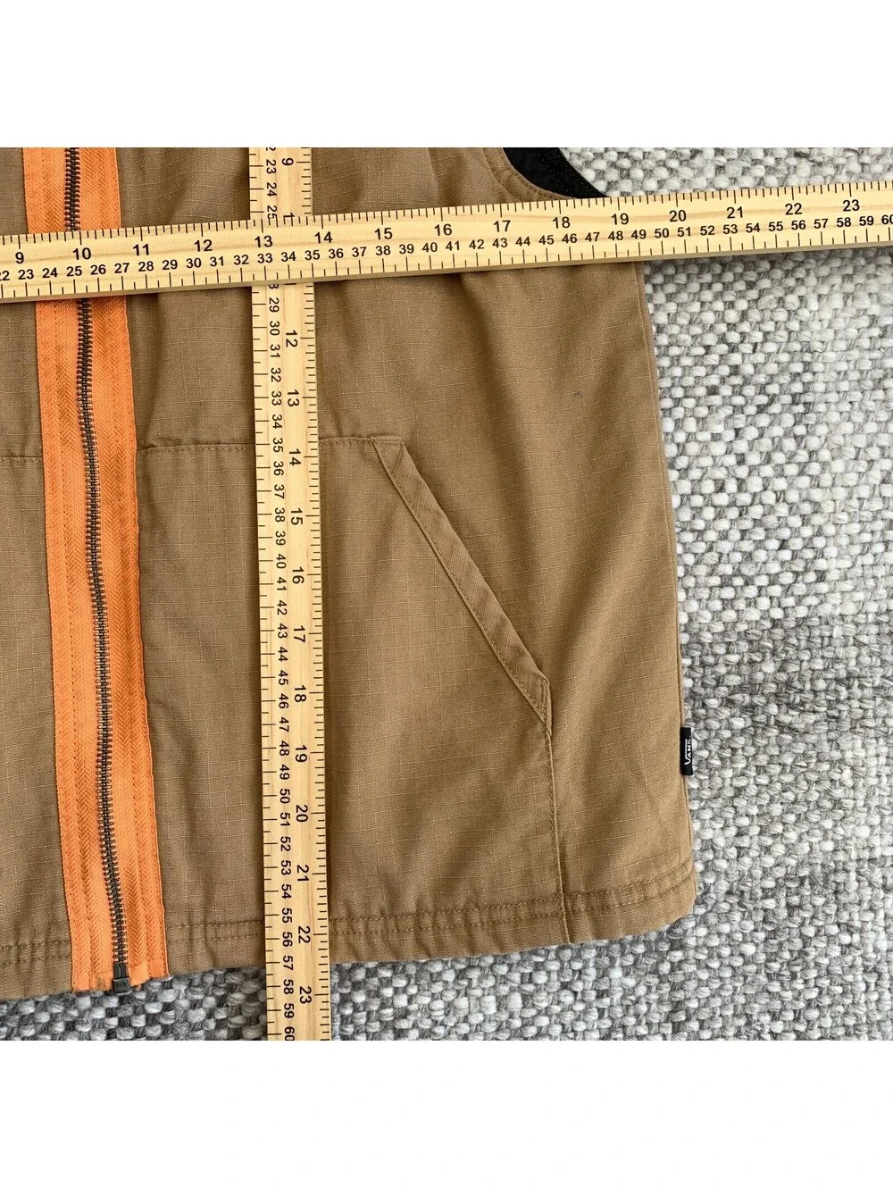 LIMITED EDITION : VANS Lizzie Armanto Ripstop Vest with Orange Trim - Medium